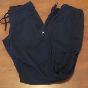 Lululemon joggers tie bottoms size 4